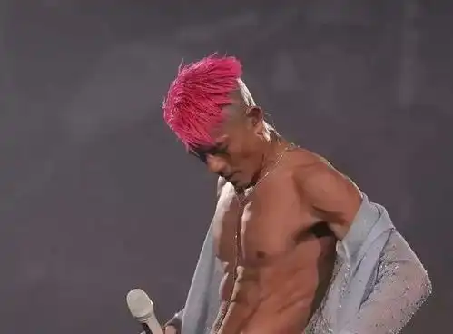 型男郭富城依旧年轻,55岁保持健硕肌肉,健身的人生如同开挂
