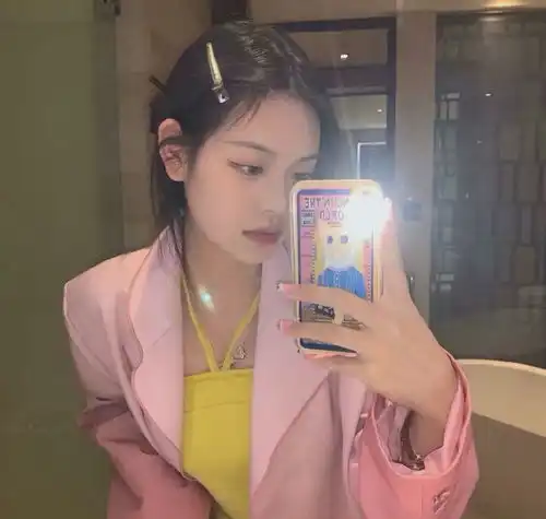 温柔女孩子的甜甜头像
