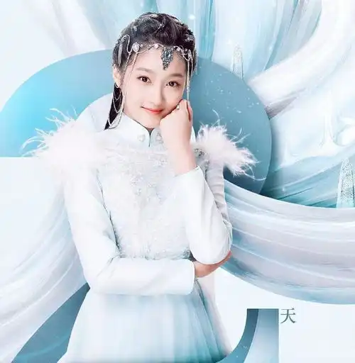 古装剧中戴银色头饰的女星唐嫣霸气侧露,李冰冰冷艳,最后一位一眼万年

