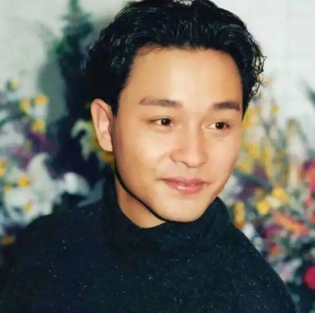 论抽烟这个坏习惯,只有哥哥张国荣不讨人厌
