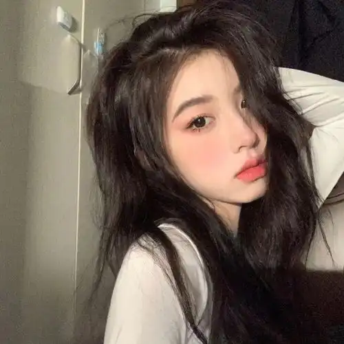 真人女生头像没有人会永远陪你但永远有人陪你
