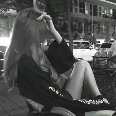 酷女头像霸气不露脸炫酷女生头像霸气十足
