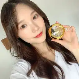 18岁女儿都妒忌这位身材火辣的最美牙医,居然50岁了
