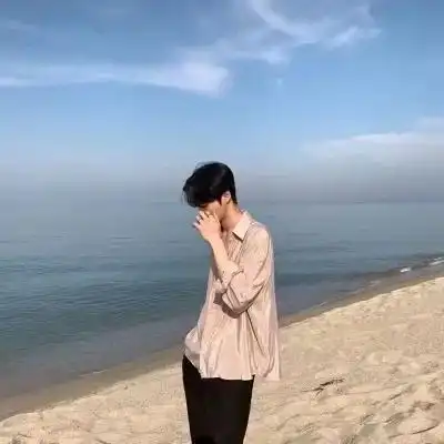 男生头像六月,每个人都会有一个新的身份,每个人都有回不去的过去
