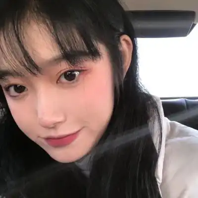 清新脱俗气质个性干净女生头像
