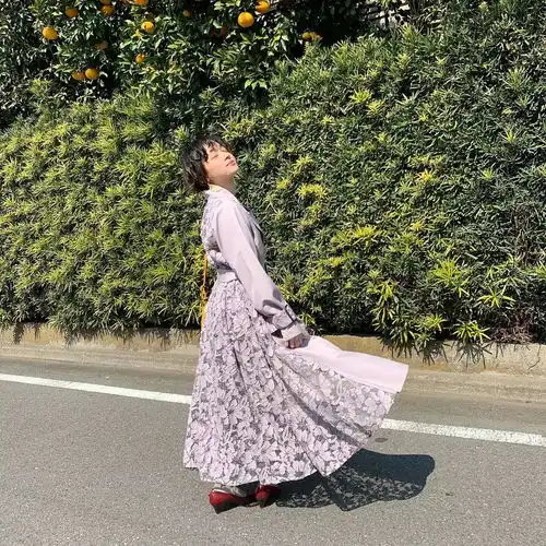 2位日本小姐姐告诉你春天,小个子女生就要这样穿
