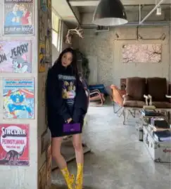 同场艳压热巴,撞衫赢了娜扎,这位38岁重新翻红的女明星嫩过18岁
