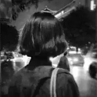 头像女生背景真人背景图女生头像
