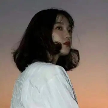 女生伤感绝望头像窒息的痛有遇见你的运气没留住你的能力
