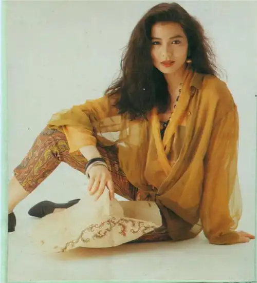 她拒绝刘德华和成龙的追求,为亡夫守寡至今,如今58岁怎么样了
