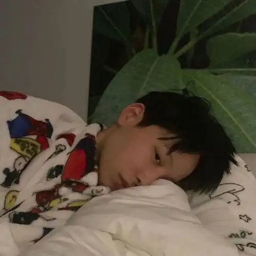 男头期待成为你的夏天
