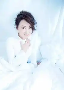 她如今45却美得风情万种瘦身成功演绎万种风情
