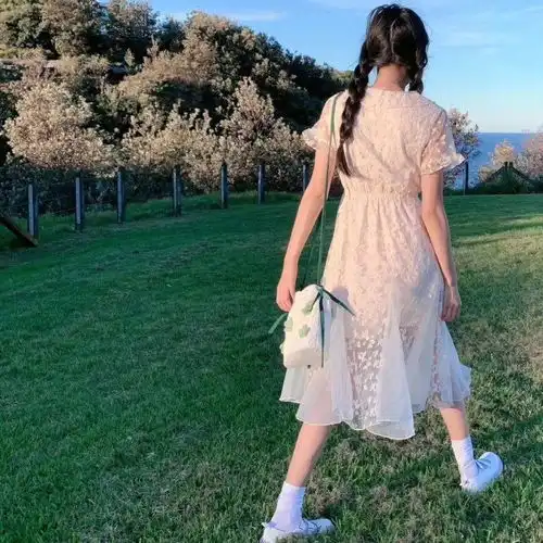 晚安心语温暖暖心说说愿你的生活常温暖,日子总是温柔又闪光
