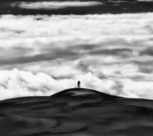 有哪些看起来很深沉文艺又有内涵的头像呢
