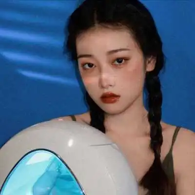 微信清爽气质女生头像
