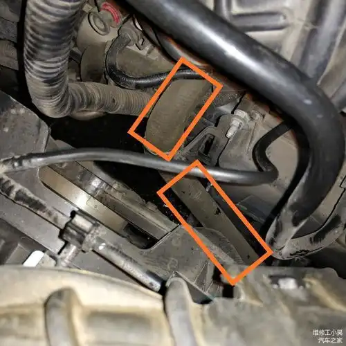 1.9万公里的福特换防冻液合适吗师傅没办法,车主非得要换