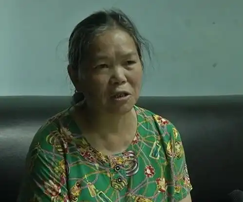 人可以不高尚,但是不能无耻九岁男孩带2000元给奶奶看病,最后只剩500.......
