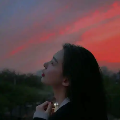 不再爱你是一件无法避免的事,但也一定是在我不爱全世界后房间
