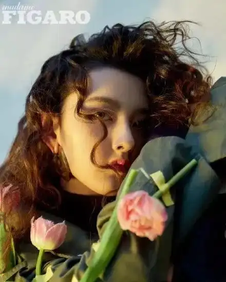 野生自然系卷发美到爆
