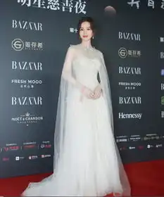 戚薇红毯换套路cos风可爱炸了超惊艳招财猫女装稳赢baby众女星
