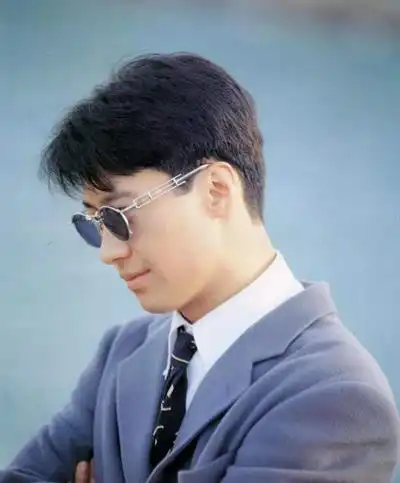 李绮红究竟有多美曾多次拒绝黎明追求,钟汉良初吻也属于她
