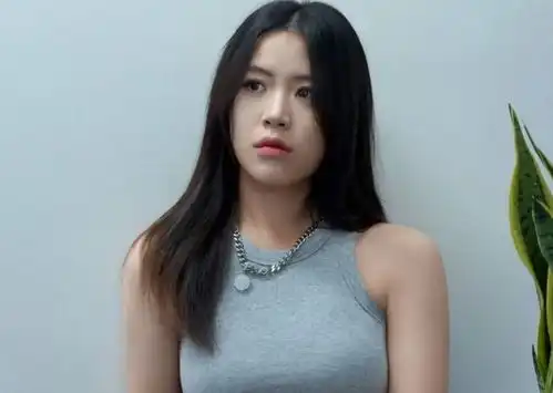 羡慕23岁杨倩到处旅游晒美照,奥运冠军无缘各项大赛,2年赚够
