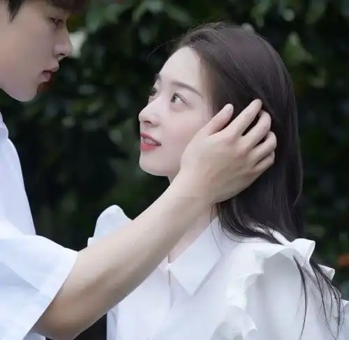 把你家臭宝撩害羞的聊天套路
