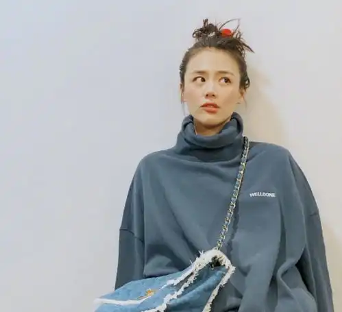 网曝马思纯白敬亭曾因戏生情,分手后女方受情伤,如今与男方避嫌还曝新恋情
