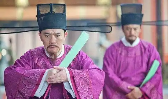 宋朝宰相夏竦有个对头,对方死掉后,差点遭到了夏竦的毒手

