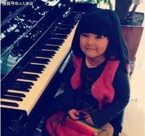 王诗龄成某国际品牌代言人你还说李湘只会把女儿打扮富贵风吗
