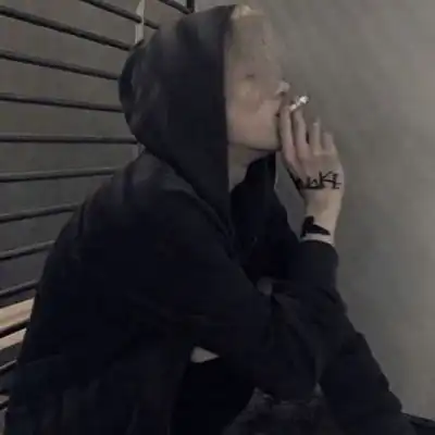 冷酷超拽的欧美男生头像霸气成熟图片
