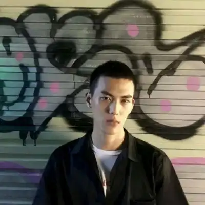 孤傲高冷男头像,我想去有你的未来
