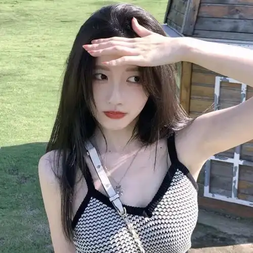 清爽怡人的女生头像
