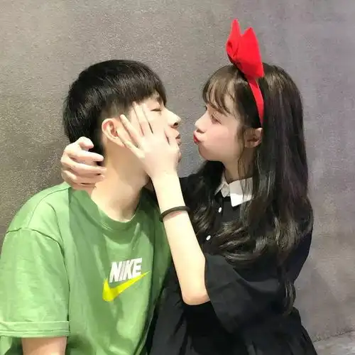 情侣头像我喜欢你不是情话,是心里话
