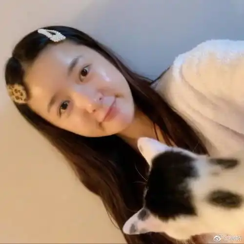 徐娇回国自行隔离被质疑搞特权,本尊发声回怼合乎规定不是特权
