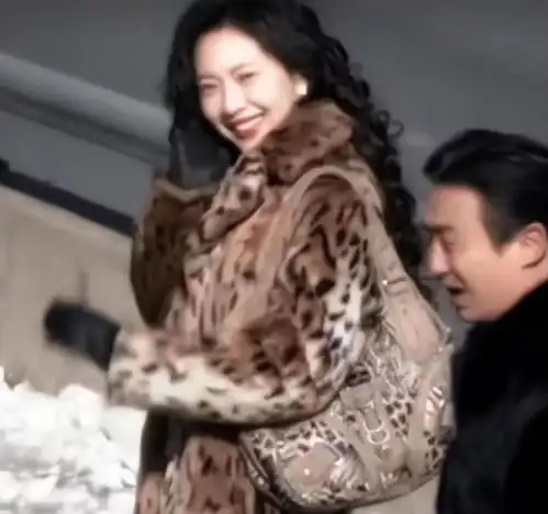 女人味有多重要漂白41岁女二号一出场,才知道啥叫风情万种
