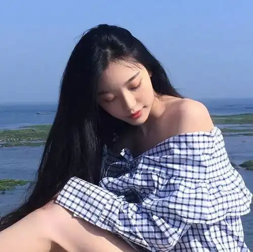 玩笑里常常藏着真心话只是你不知道而已
