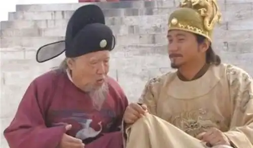 朱元璋深夜批阅奏折,宫女心细送来热粥,朱元璋粥留下,人处死
