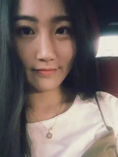 来此购微店据说,她袁天霓是浙理法政的一枝花
