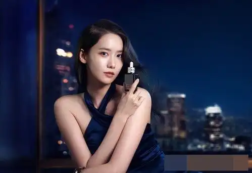 组图少女时代林允儿暗夜风格写真穿礼服长裙造型华丽

