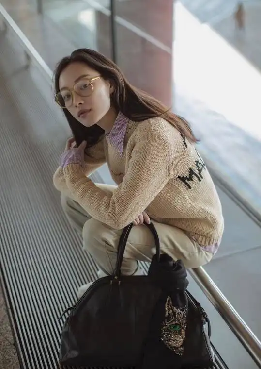 倪妮人美还很会穿,造型简约精致,演绎多样风情

