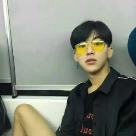 英俊潇洒的男生头像,适合有品味的男生使用的
