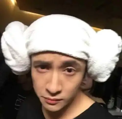 笑不活了考古男明星们以前的丑图,比普通人还普通
