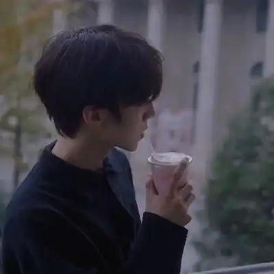 2023最新内敛气质男生头像
