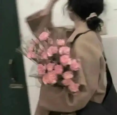 ins风高颜值女头像来了
