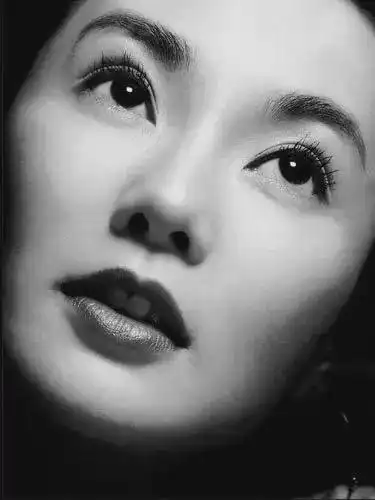 息影18年,58岁张曼玉近况曝光住贫民区,不婚无子,活得太飒了
