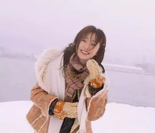 秦岚恋上小鲜肉某女星秘密生子刘亦菲处境尴尬佟丽娅惹众怒王思聪撕逼惊动网警
