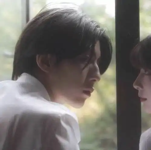 真人情侣海与浪.温与柔.爱与不爱皆自由
