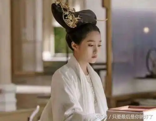 把风情万种演成搔首弄姿,关晓彤应该多学学佟湘玉
