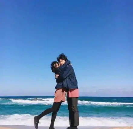 一个男人,只有付出了真心,才会主动做这些事
